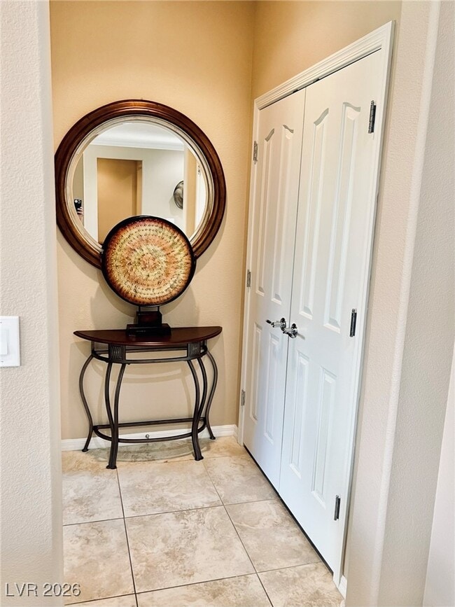 Building Photo - 2192 Canyonville Dr