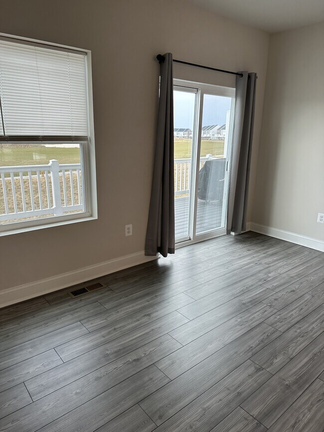 Building Photo - 35422 Wright Way