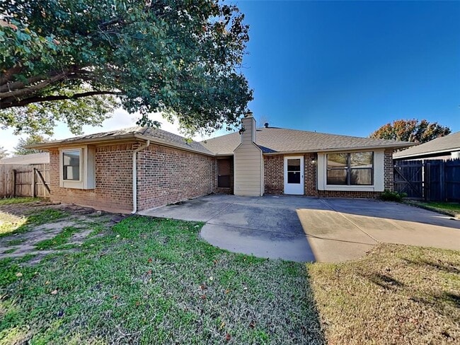 Building Photo - 3608 Teresa Dr