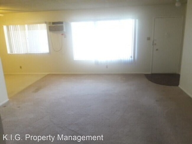 Building Photo - 1 br, 1 bath Apartment - 825 S. Bedford St...