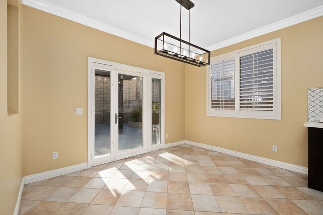 Building Photo - Charming 3-Bedroom | 2.5 BTH Home in Prime...