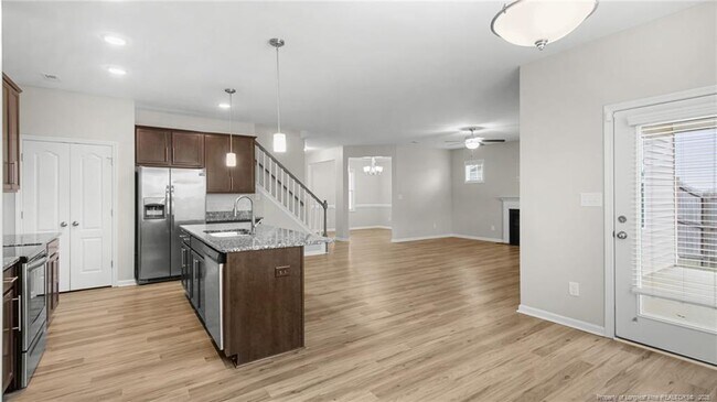 Building Photo - 160 Chatfield Dr.