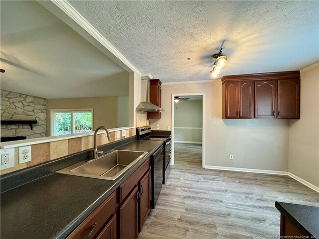 Building Photo - 7076 Pantego Dr