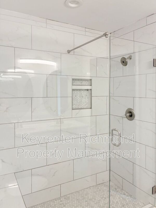 Building Photo - 1214 Bainbridge St