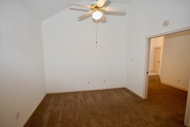 Building Photo - 6706 Prairie Dunes Dr