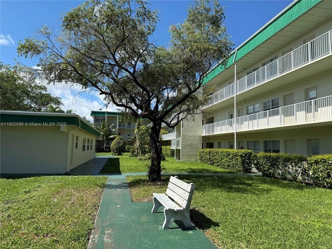 Building Photo - 1450 Atlantic Shores Blvd