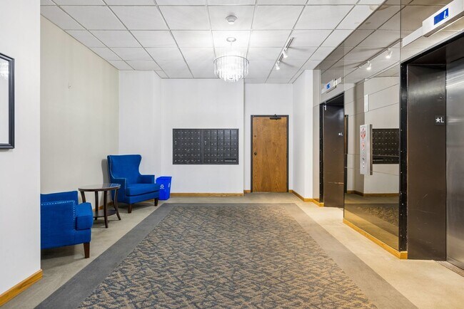 Building Photo - 139 N 11th St