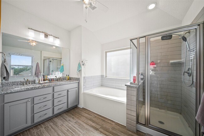 Building Photo - 5815 River Timber Trl