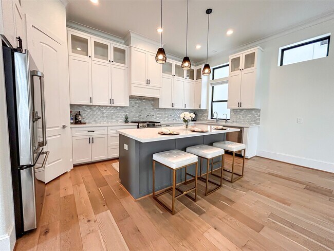 Building Photo - 1735a Moritz Dr