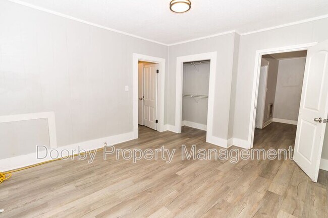 Building Photo - 2901 E 47th St