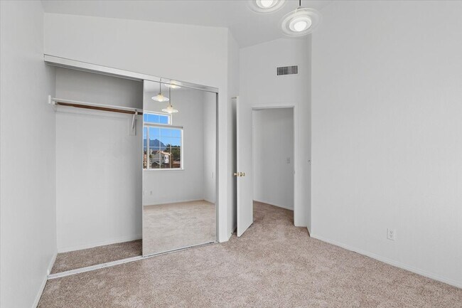 Building Photo - 2408 Sage Pointe Cir