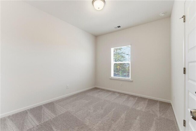 Building Photo - 22 Jacobs Farm Dr SE