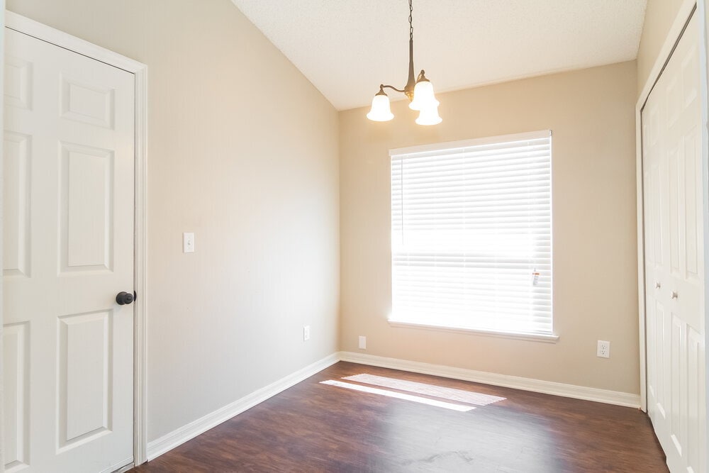 Building Photo - 4056 Forest Island Dr