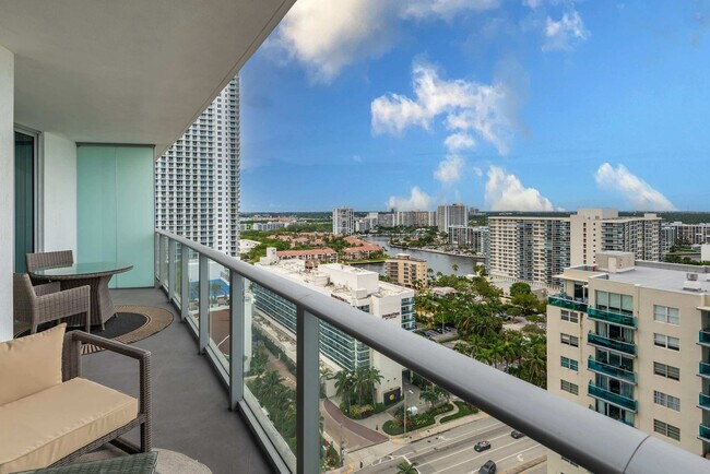 Building Photo - 4111 S Ocean Dr