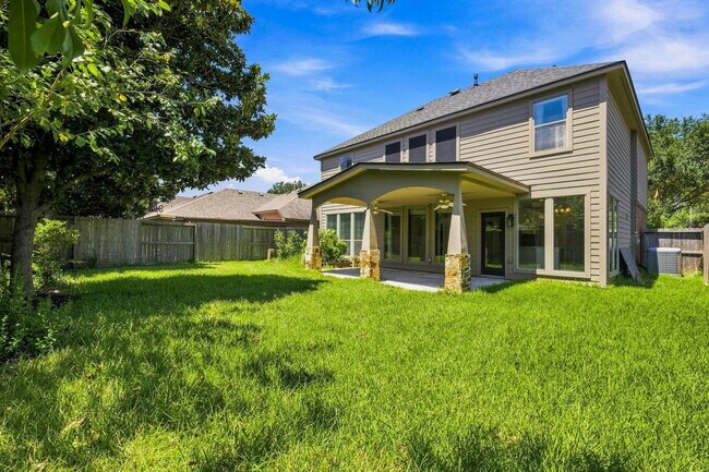 Building Photo - 5526 Walnut Glen Ln