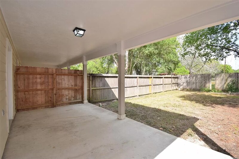 Building Photo - 504 Texas St