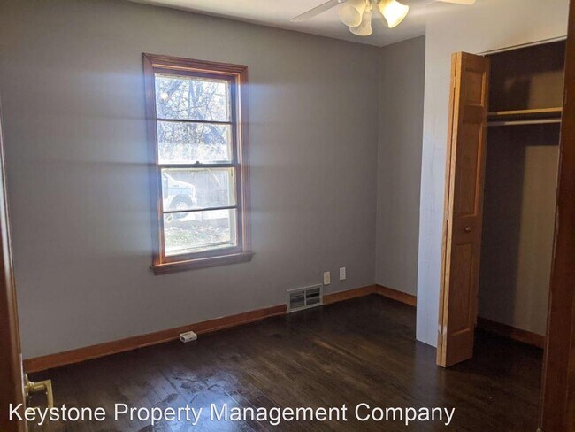 Building Photo - 3 br, 1.5 bath House - 1923 E. Court Street