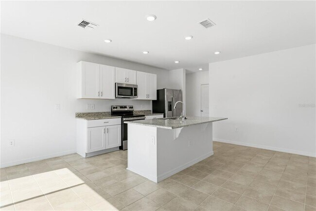 Building Photo - 5670 Nispero Wy