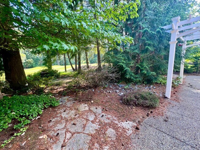 Building Photo - PENDING APPLICATION; Spacious Home on Golf Course  - All Bedrooms En Suite