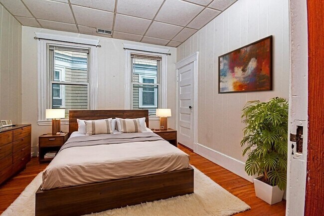 Building Photo - 21 Edison Green