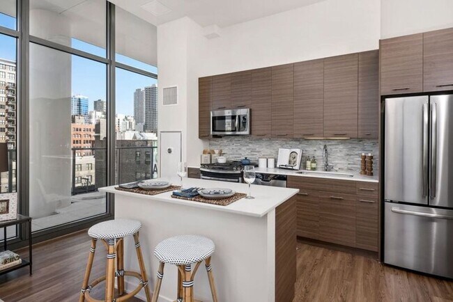 Building Photo - 858 N Orleans St