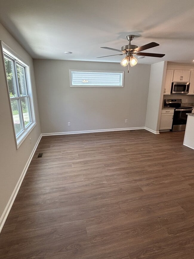 Building Photo - Brand-new 3-bedroom, 2.5-bath home