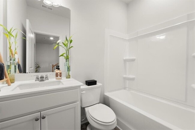 Building Photo - 29 Dew Drop Pointe