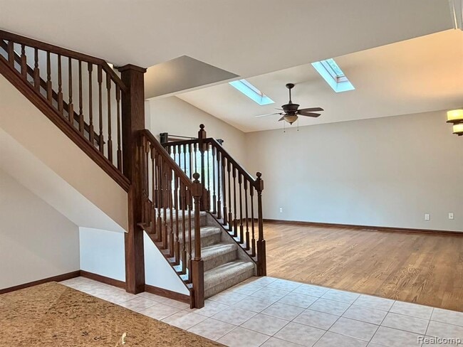 Building Photo - 2111 Earlmont Rd