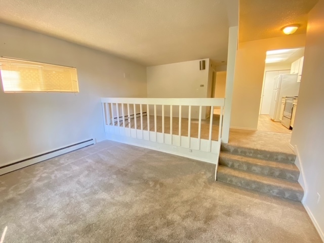 Spacious living room - 714 1st St S