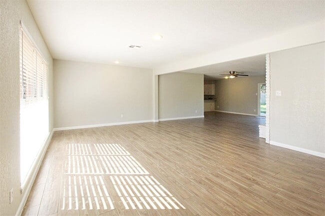 Building Photo - 8311 Wilmerdean St