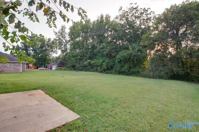 Building Photo - 112 Autumn Branch Dr