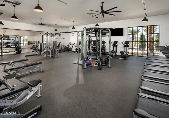 Building Photo - 11300 N Casa Dega Dr