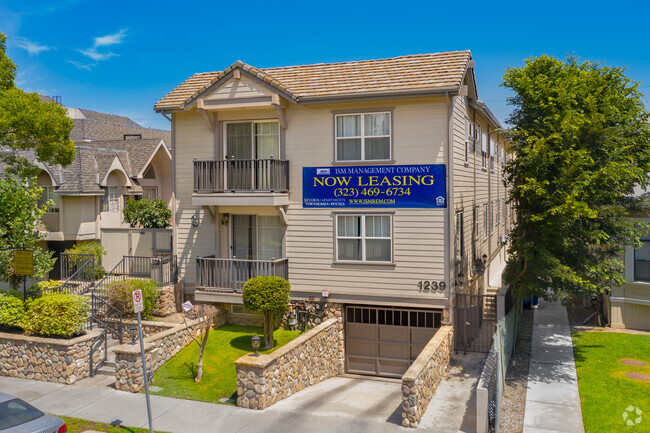 Building Photo - OSM USC Housing