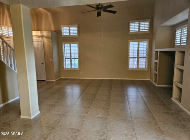 Building Photo - 16833 W Bradford Way