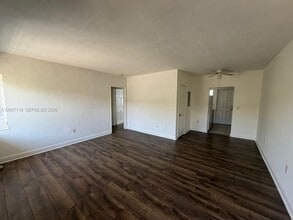 Building Photo - 8321 Crespi Blvd