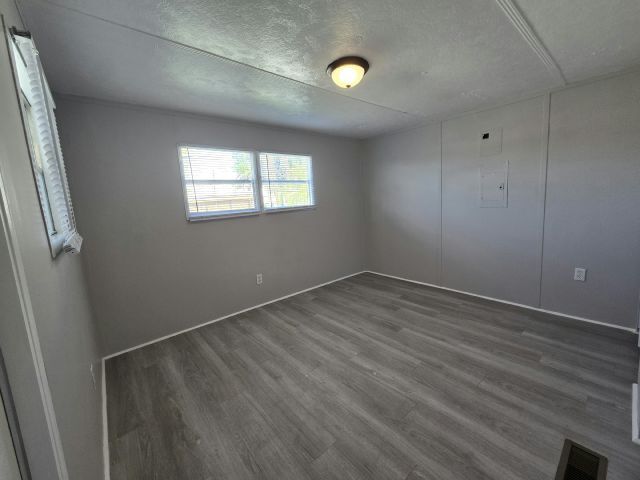 Building Photo - 2850 New Tampa Hwy