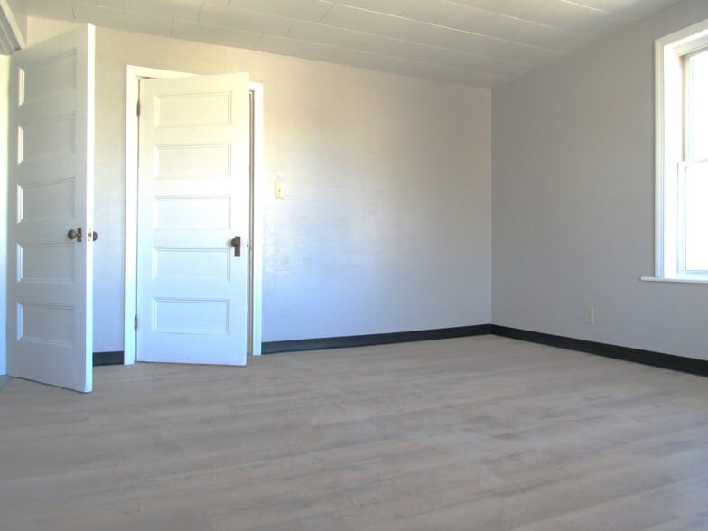 Building Photo - 124 Katahdin Ave