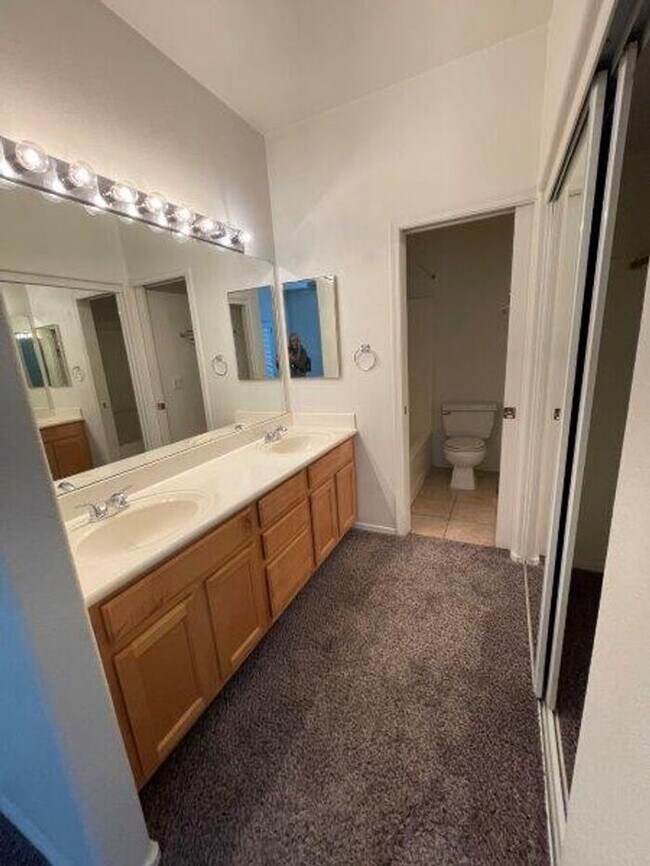 Building Photo - 7021 E Earll Dr