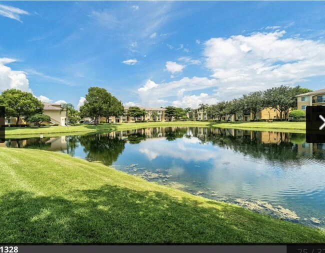 Building Photo - 100 Crestwood Ct N