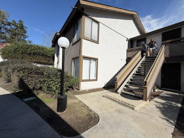 Building Photo - 1691 Melrose Ave