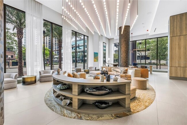 Building Photo - 275 1st Ave S