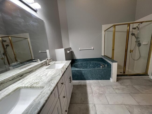 Building Photo - 2153 River Park Blvd