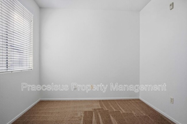 Building Photo - 1608 White Hickory Pl