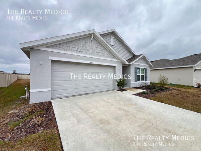 Building Photo - 8561 SW 46th Ave
