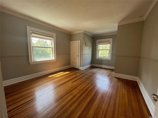 Building Photo - 36 Midland St