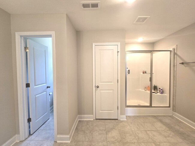 Building Photo - Raeford Rental