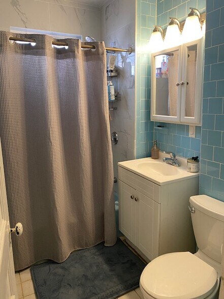 Building Photo - 161 Beacon St