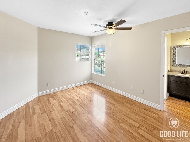 Building Photo - Immaculate 4Bd/2.5Ba Spacious Home with NE...