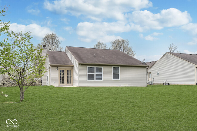 Building Photo - 381 Longview Bend