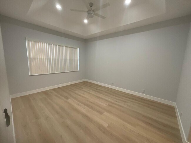 Building Photo - Luxury-Style 3BR Home in Prime West Palm Beach Location